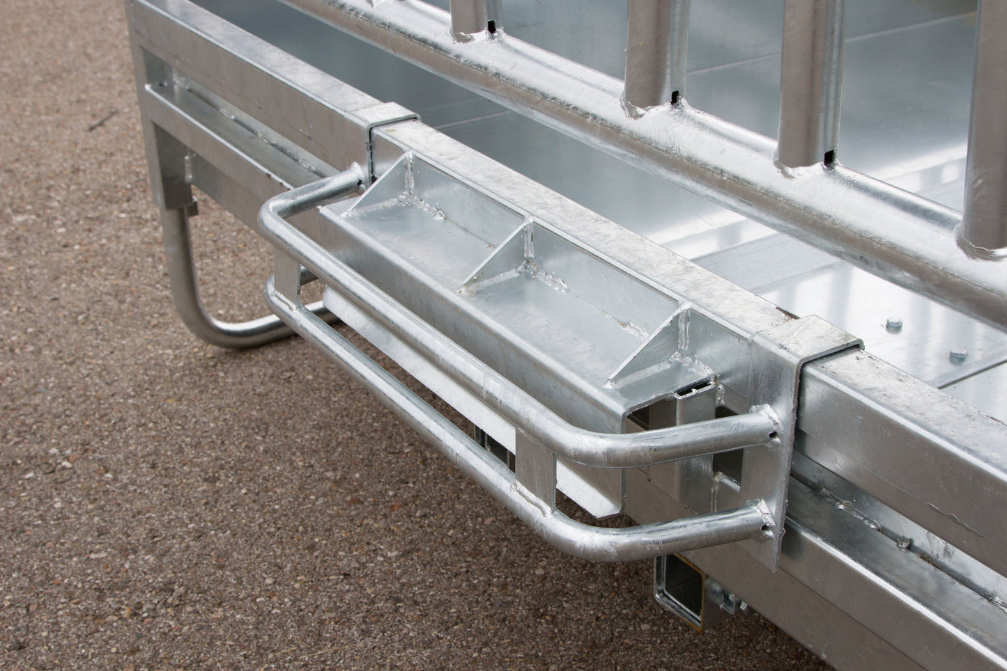 JASLI za bale za 12 živali - 2,3×2,3×2,5m standard