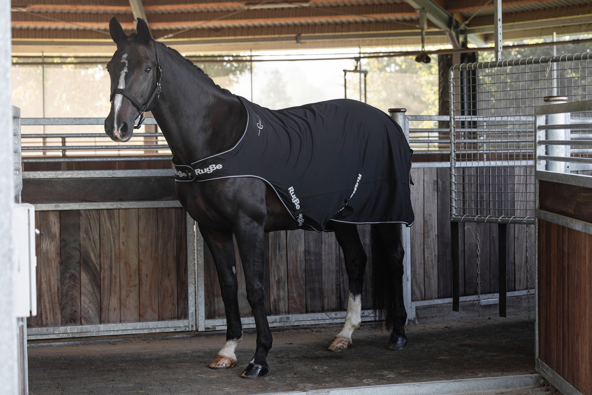 Sprehajalna odeja crna 130 cm