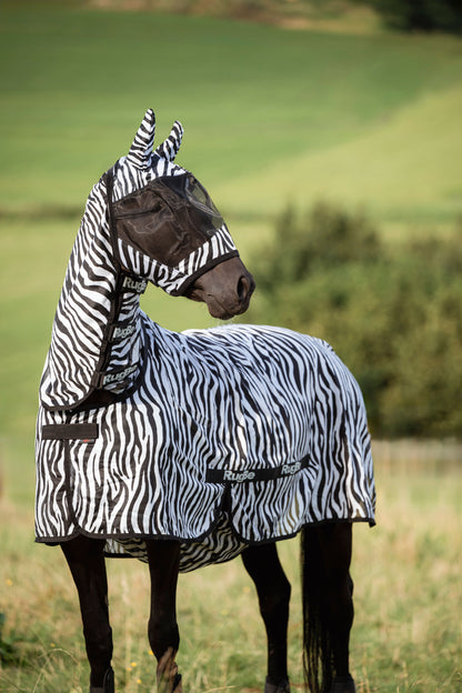 Leteca preproga zebra, vkljucno z vratnim delom, 135