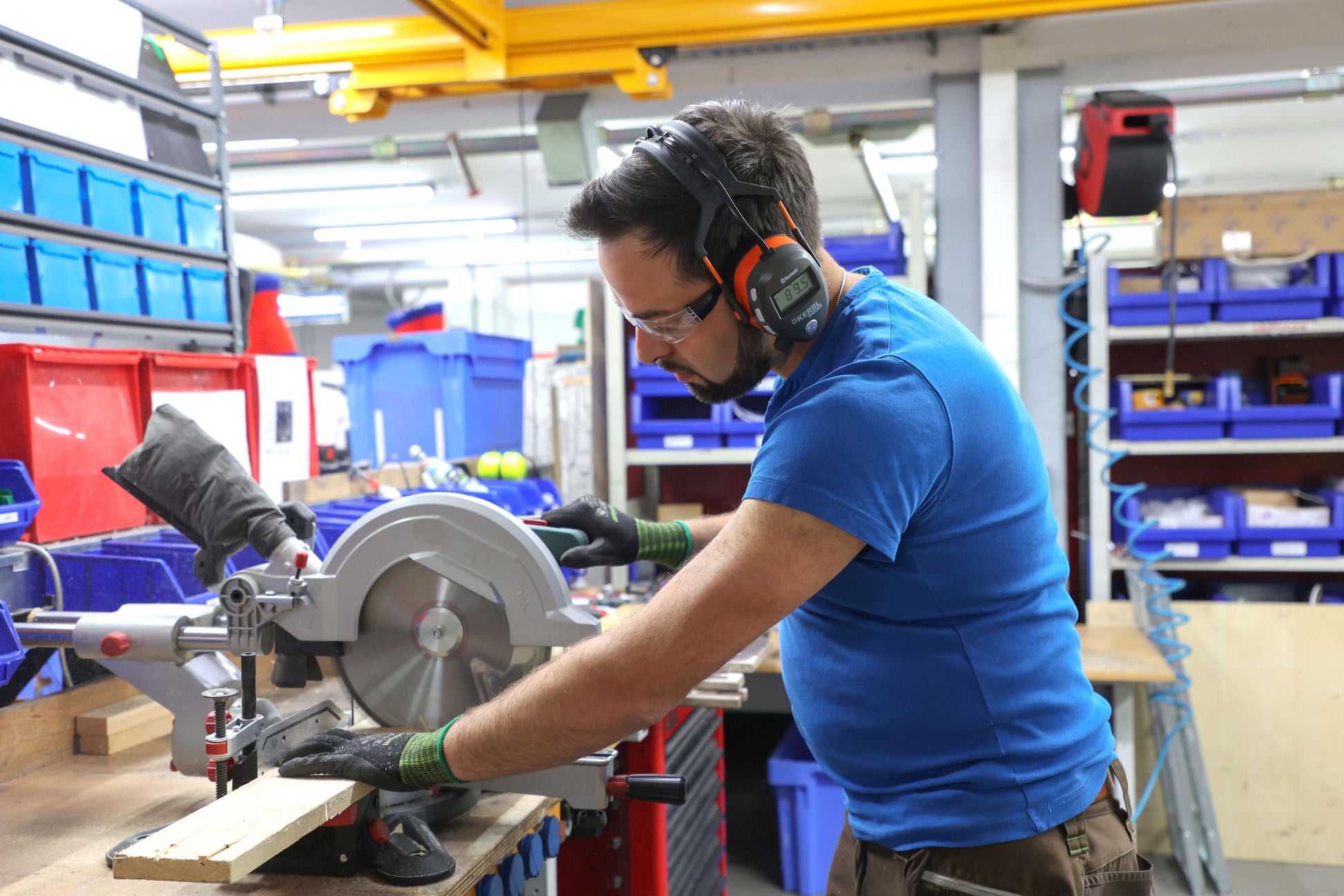 Kerbl Works Connect BT|FM Glušniki z radijem z Bluetooth