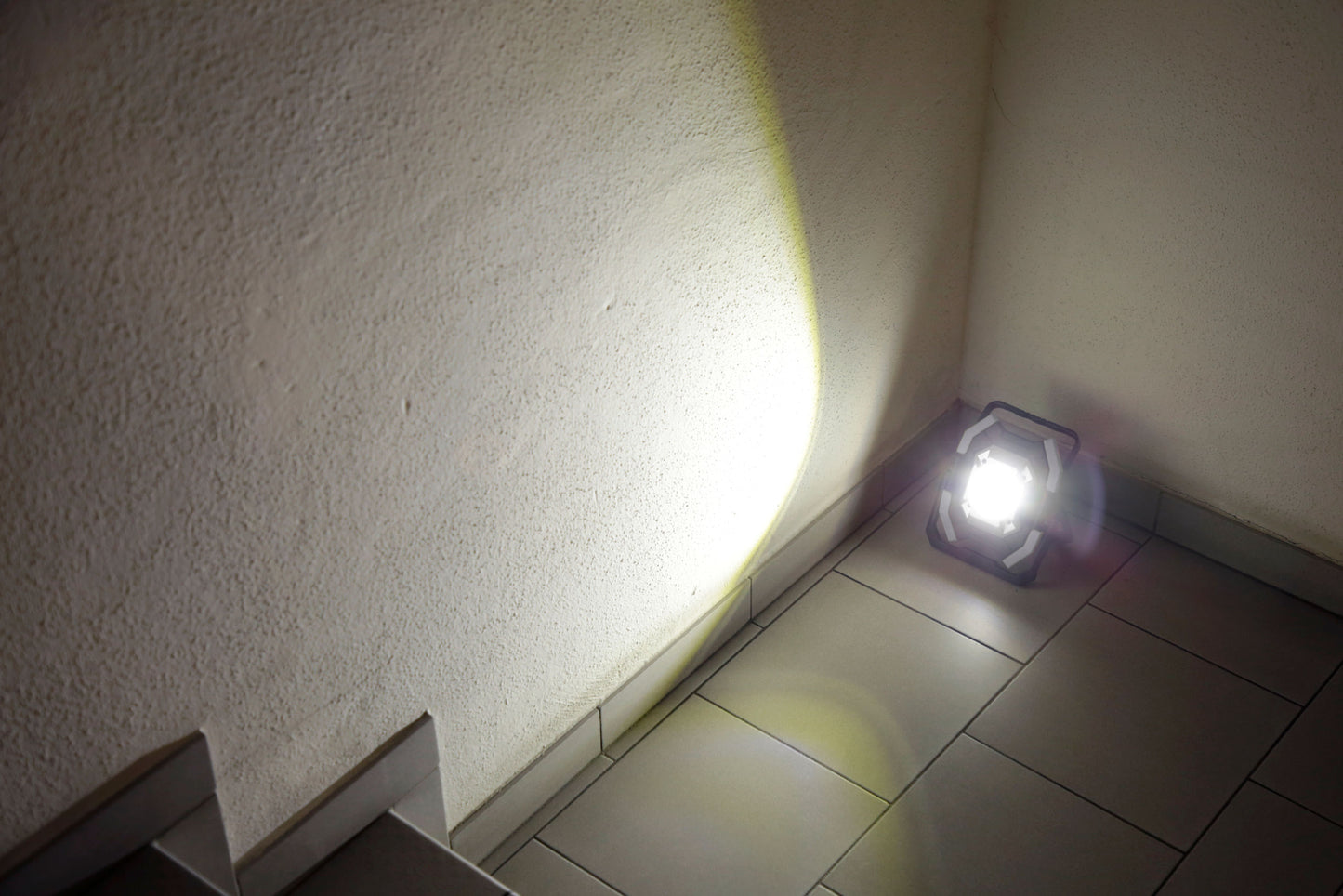 Mobilni LED-reflektor WorkFire 2 500 hybrid