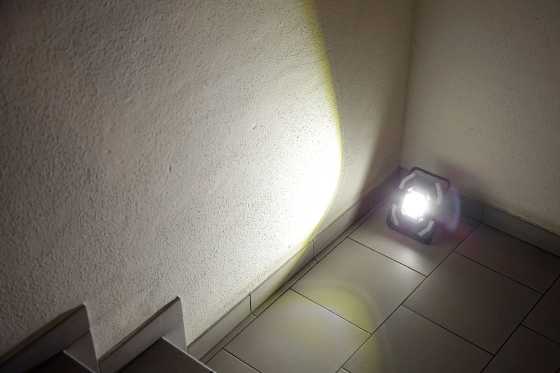 Mobilni LED-reflektor WorkFire 2 500 hybrid