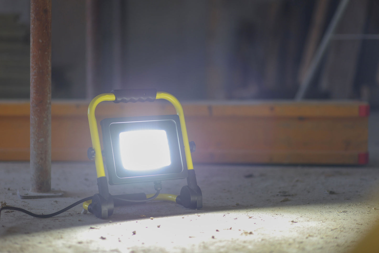 LED gradbeni reflektor WorkFir 70 W