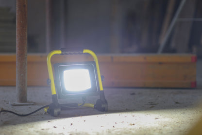 LED gradbeni reflektor WorkFir 70 W