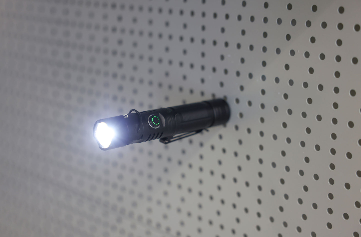 LED svetilka FlexFire 1 000 polnilna, 1000 lumnov, 2,2 Ah