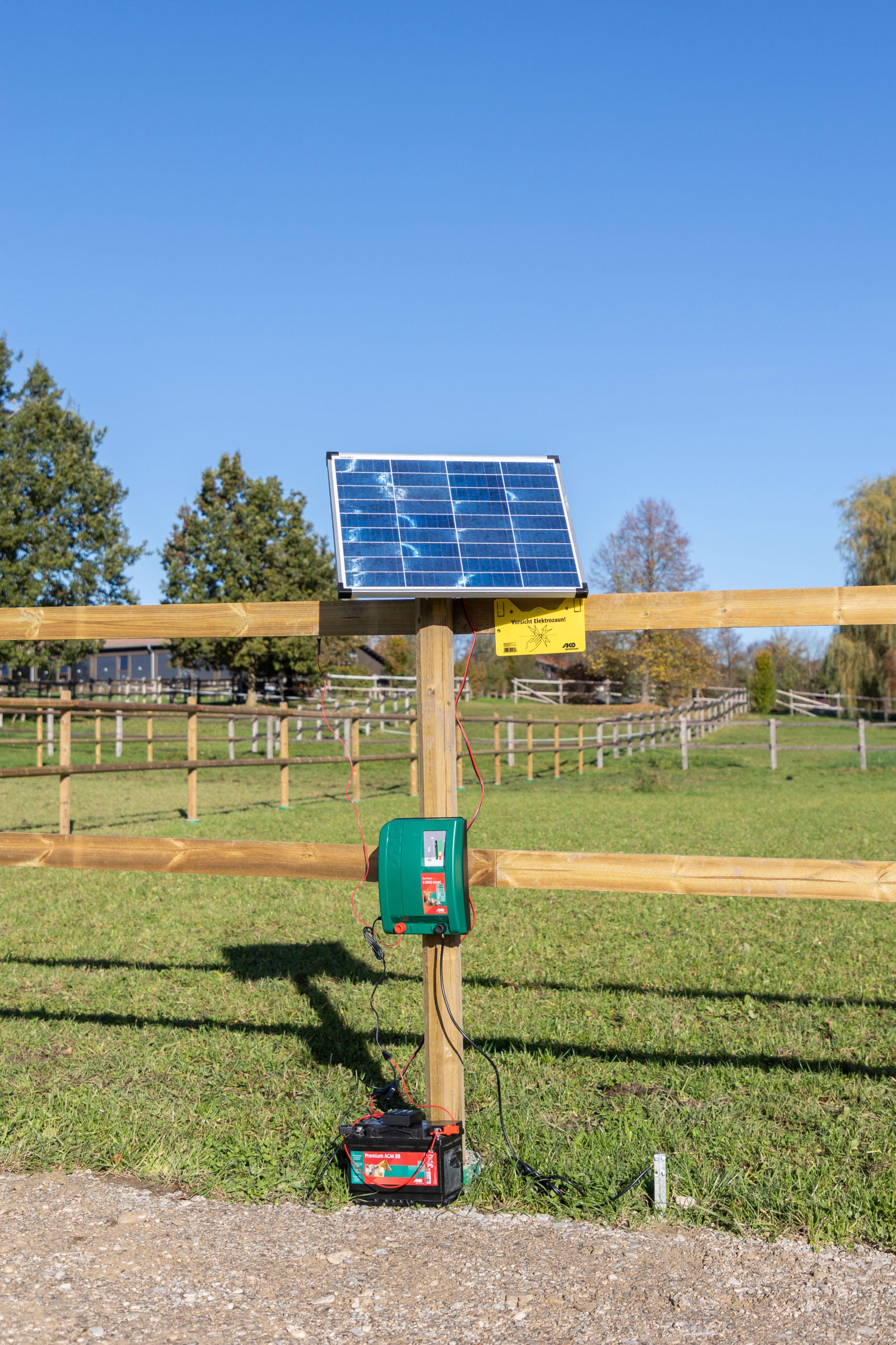 Solarni modul 55W vklj. z reg. polnjenja, prikljucek MC4