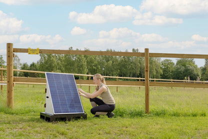 AKO SolarStation L 12V napajalnik za električno o