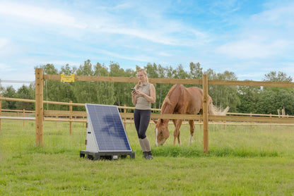 AKO SolarStation L smart 12V napajalnik za električno o