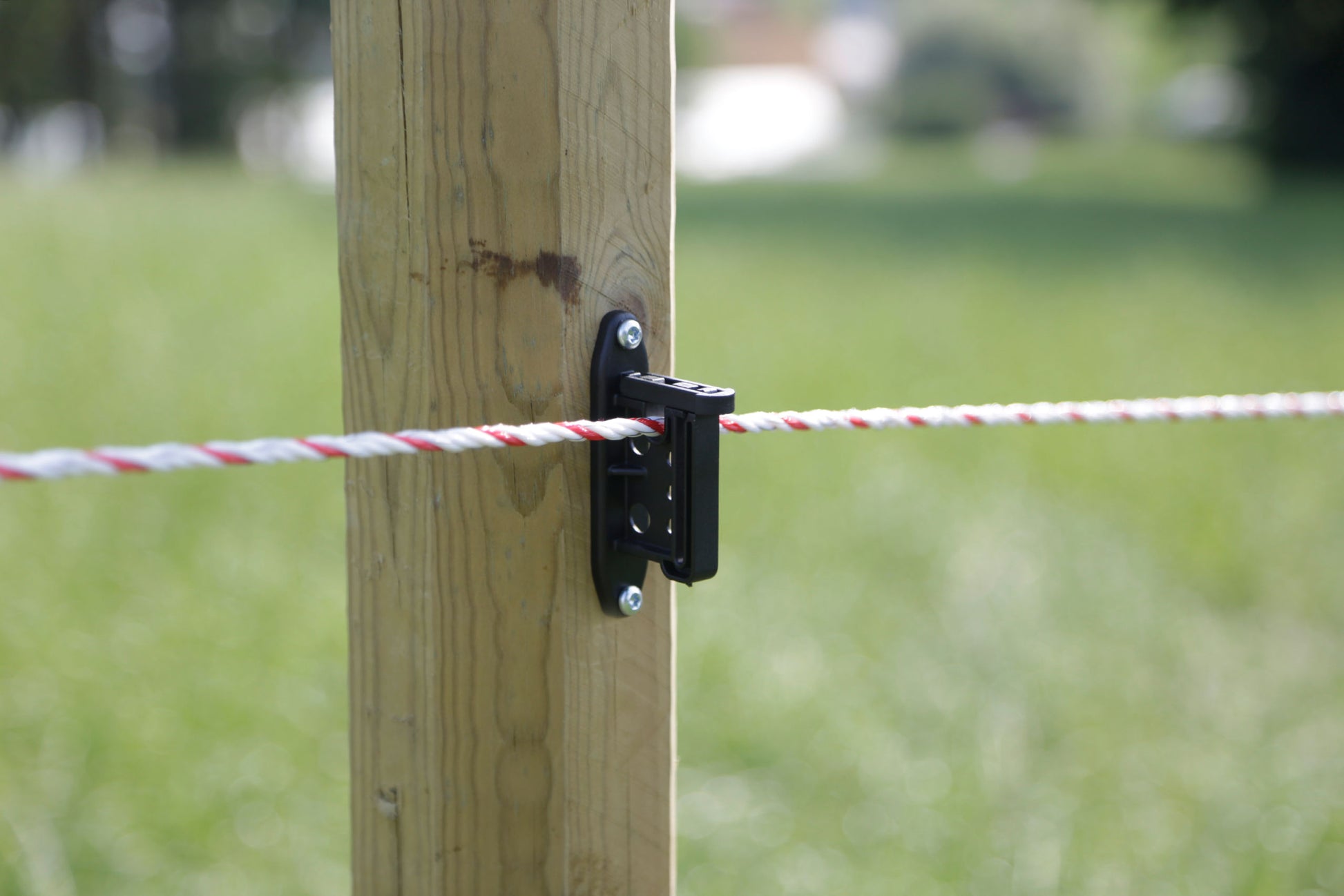 IZOLATOR za trak 4cm - klip (25kos)