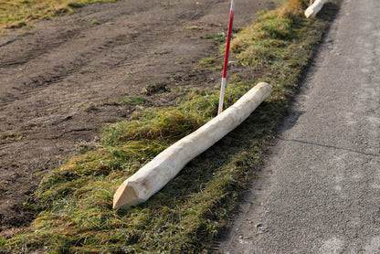 Robinijev kol 16/18 cm, 270 cm brez lubja, zaobljen, brušen,