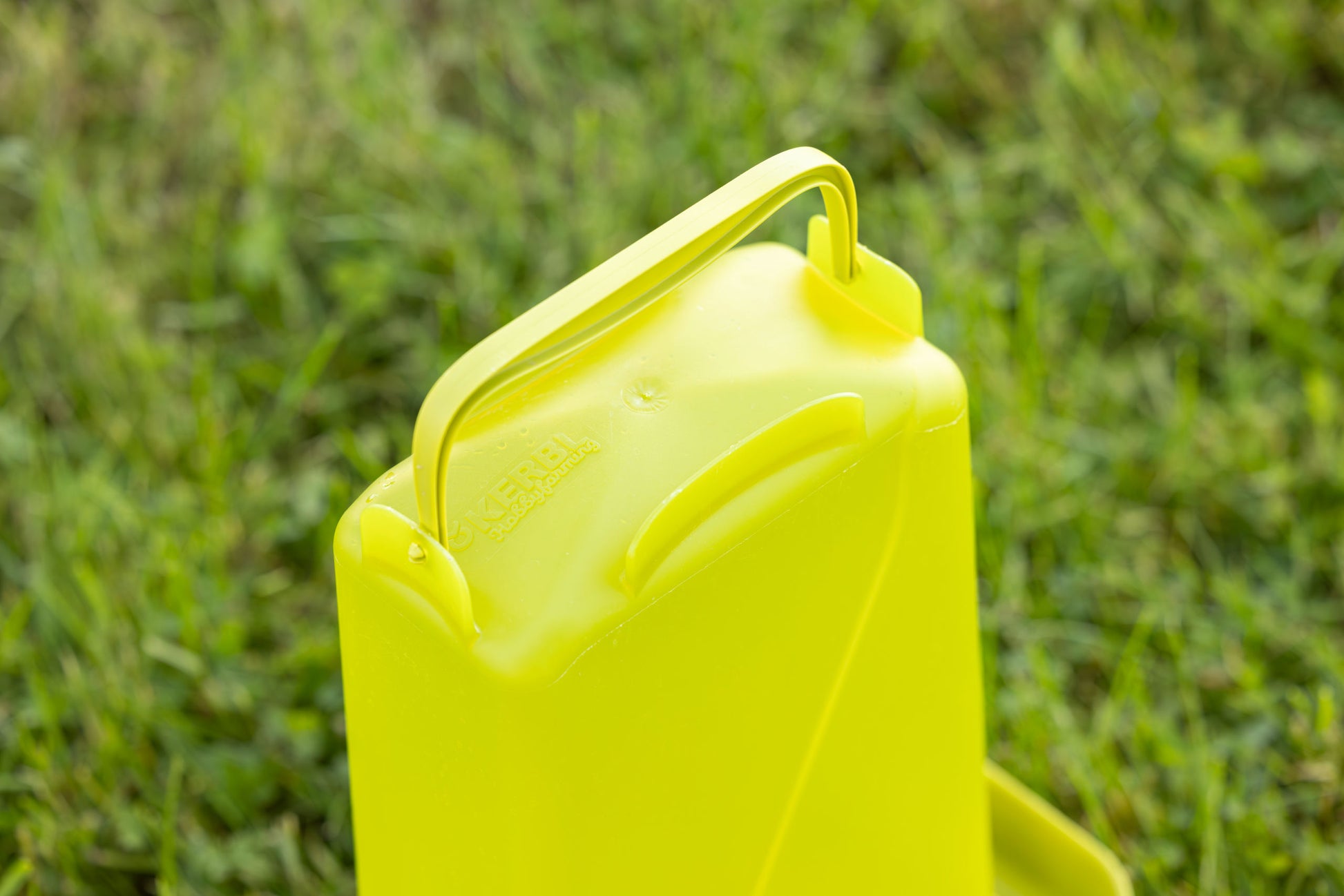 Napajalnik za perutnino 3,5 l pravokotna, plastična