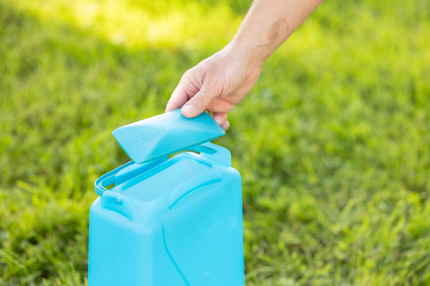 Avtomatski podajalnik 5,5l mod pravokotna, plastična