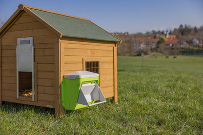 Napajalnik SmartCoop z zašcitno loputo, 7,5 kg