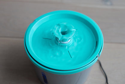 Pitnik za domače živali, 1,6 l, sivo/modro