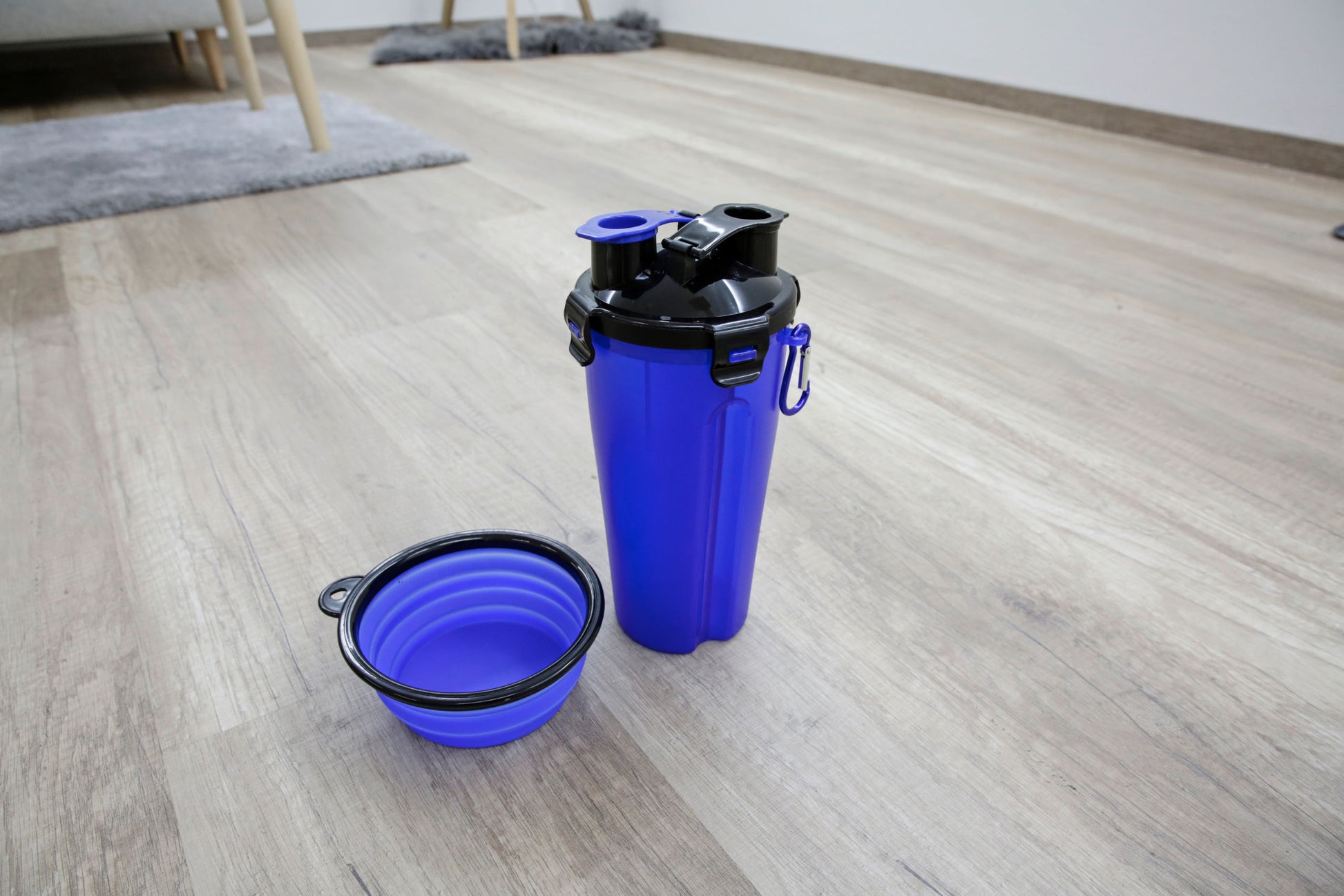 Posoda za hrano in vodo 2x350 ml, vkljucno s potovalno