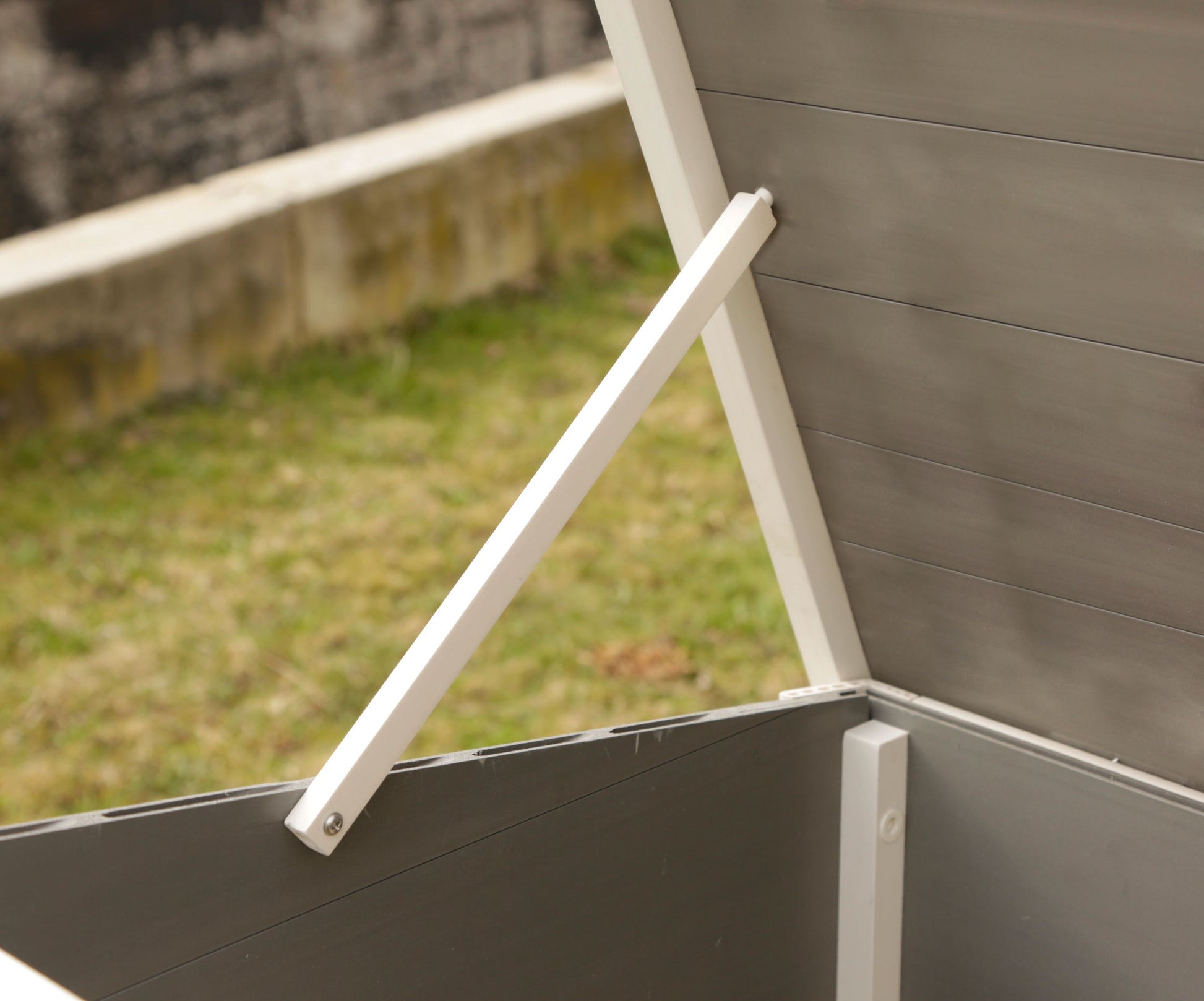 KURNIK Barney - ECO plasticen 137x73x83cm