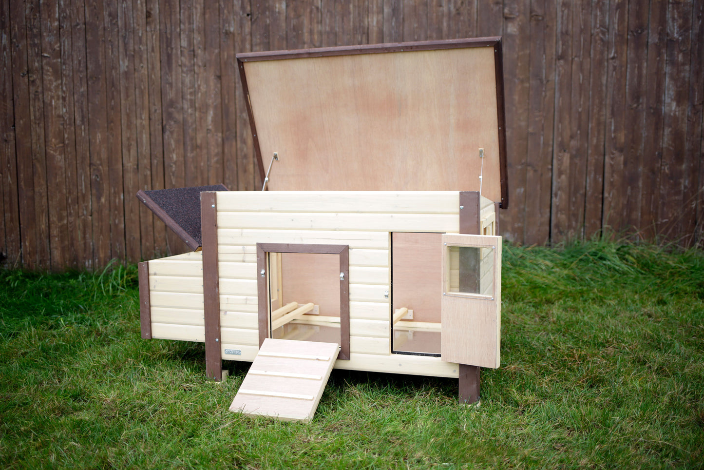 KURNIK ogrevan NoFrost 146x74x82cm