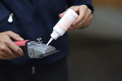 OLJE Aesculap za elektricne škarje - 90ml
